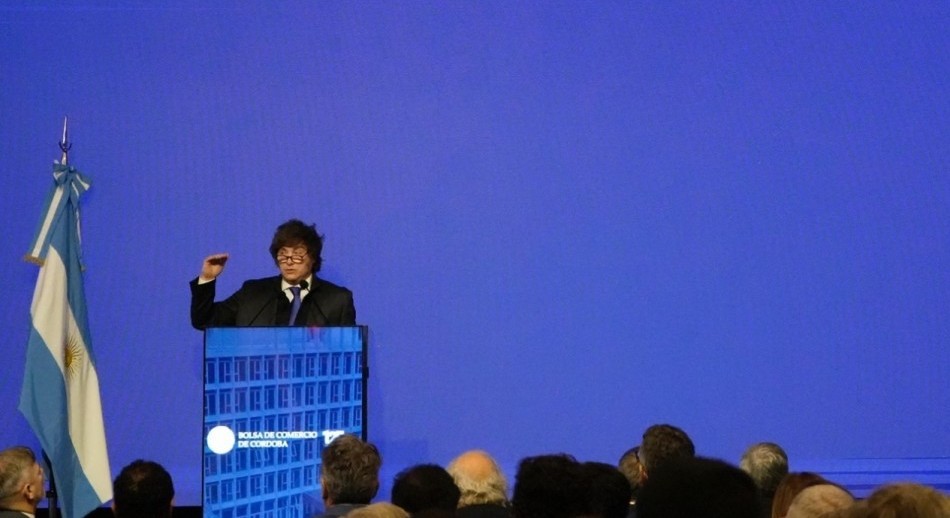 Milei en Córdoba: “El pánico político se está espiralizando en el mercado”