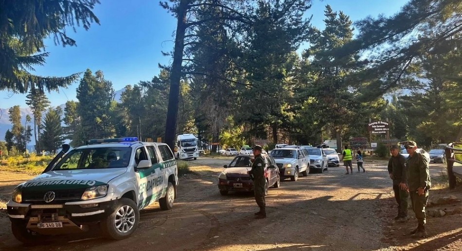 Incendio forestal en Chubut: cortan la Ruta 40 entre Epuyén y El Hoyo