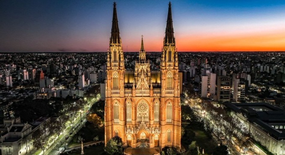 Encuesta mundial: La Catedral de La Plata fue elegida como la más linda